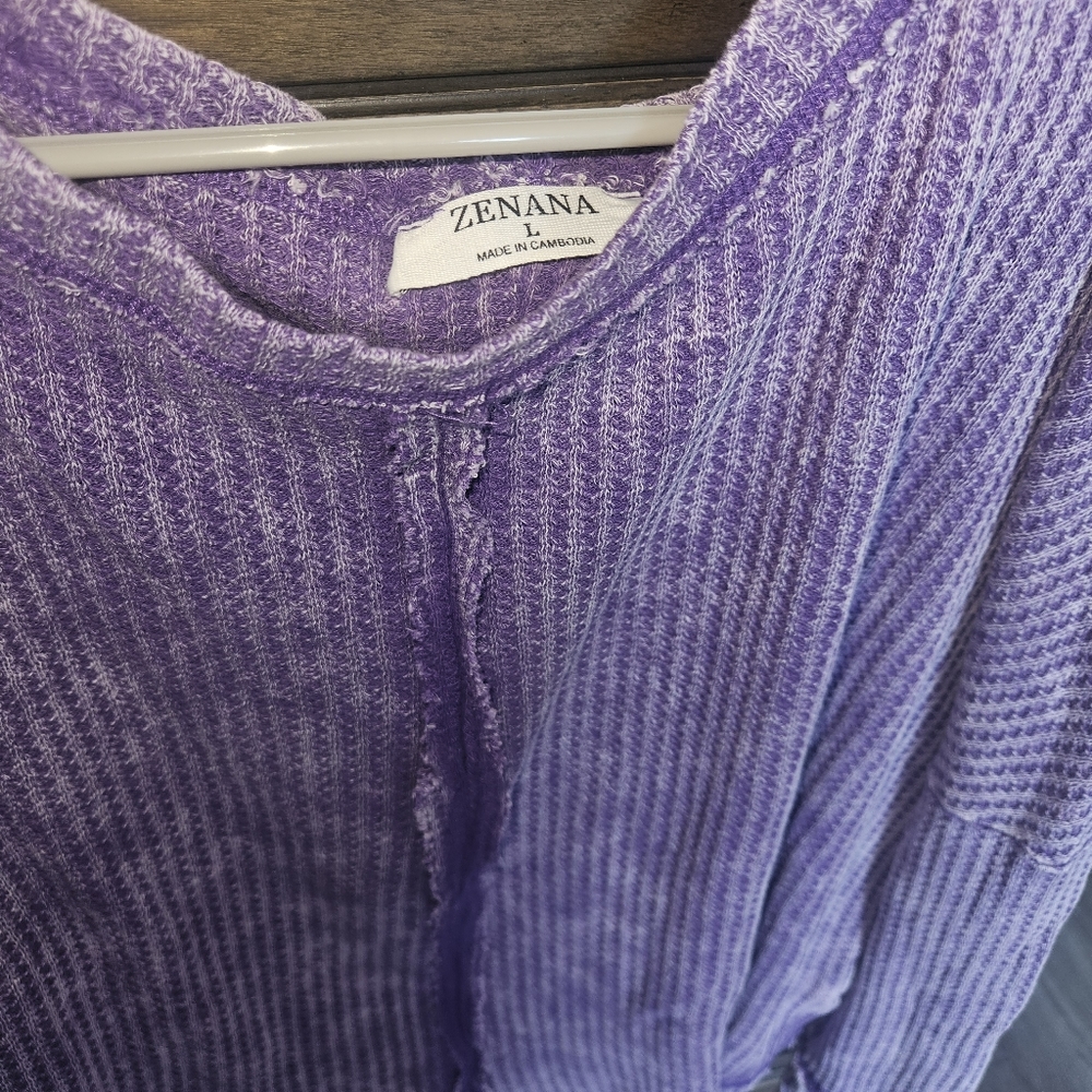Clothes - Picture 2 of 16